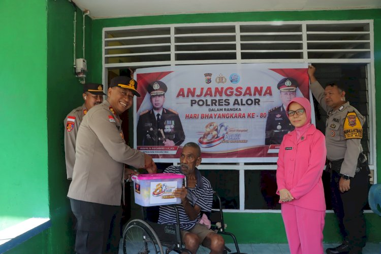 MELALUI ANJANGSANA HARI BHAYANGKARA KE-80, POLRES ALOR TEBAR KEPEDULIAN DAN PERKUAT KEBERSAMAAN