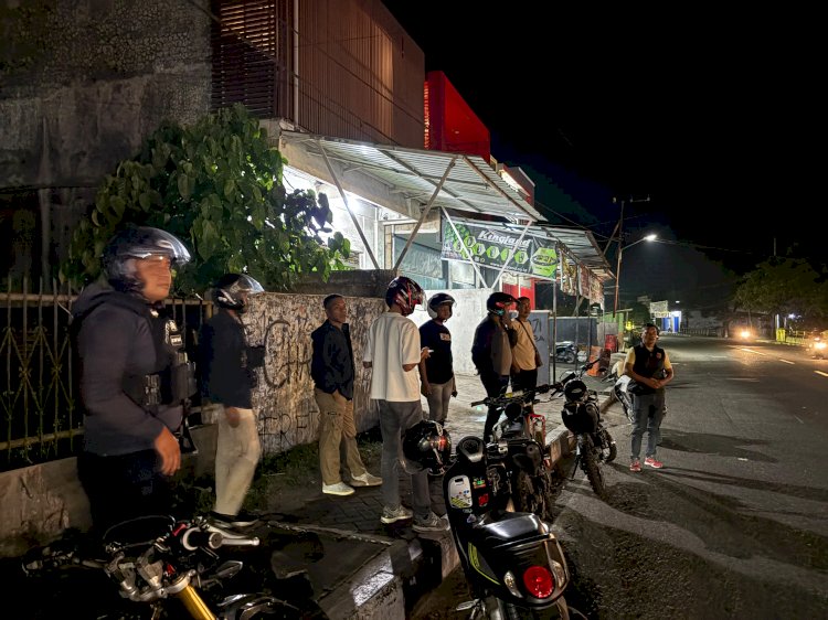Tim URC Satreskrim Polres Alor Intensifkan Patroli Malam dan Sambang Kamtibmas, Cegah 3C serta Antisipasi Tawuran Remaja