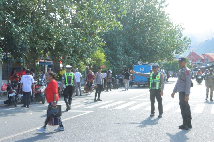 Polres Alor Bersinergi dengan Instansi Terkait Amankan dan Kawal Parade Wisma Raya II Tahun 2026