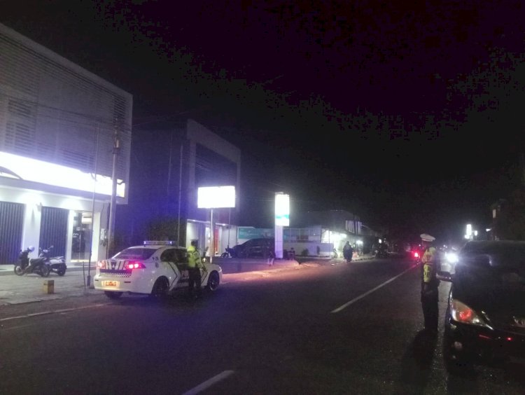 Satlantas Polres Alor Intensifkan Patroli Malam, Jaga Kamseltibcarlantas di Kota Kalabahi