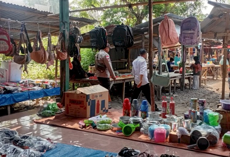 Polsek Pantar Gelar Patroli Dialogis di Pasar Kabir, Imbau Warga Jaga Kamtibmas