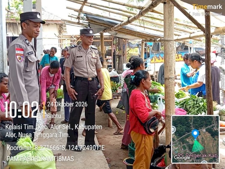 POLSEK ALOR SELATAN PERKUAT KAMTIBMAS, PATROLI PASAR RAKYAT APUI PASTIKAN AKTIVITAS WARGA AMAN