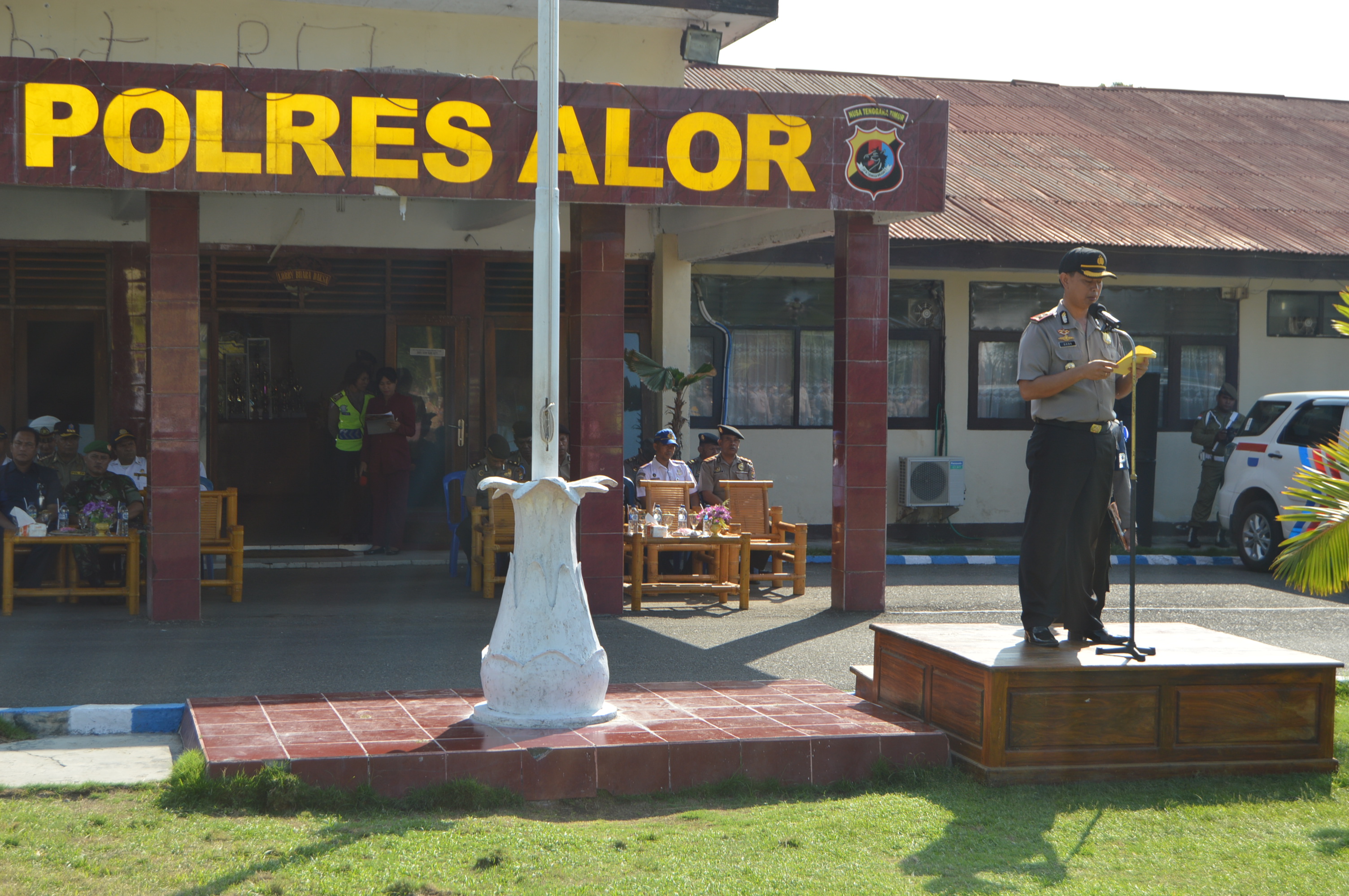 POLRES ALOR MELAKSANAKAN APEL GELAR PASUKAN DALAM RANGKA OPERASI LILIN TURANGGA 2015