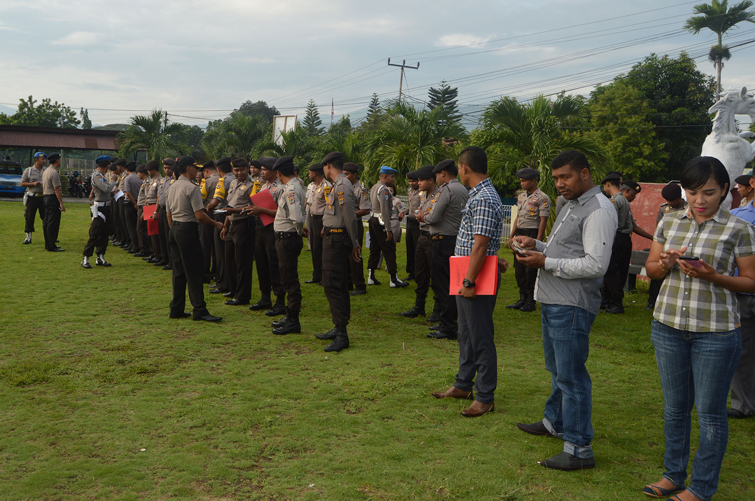 WAKA POLRES ALOR GELAR PENGECEKAN IDENTITAS ANGGOTA POLRES ALOR