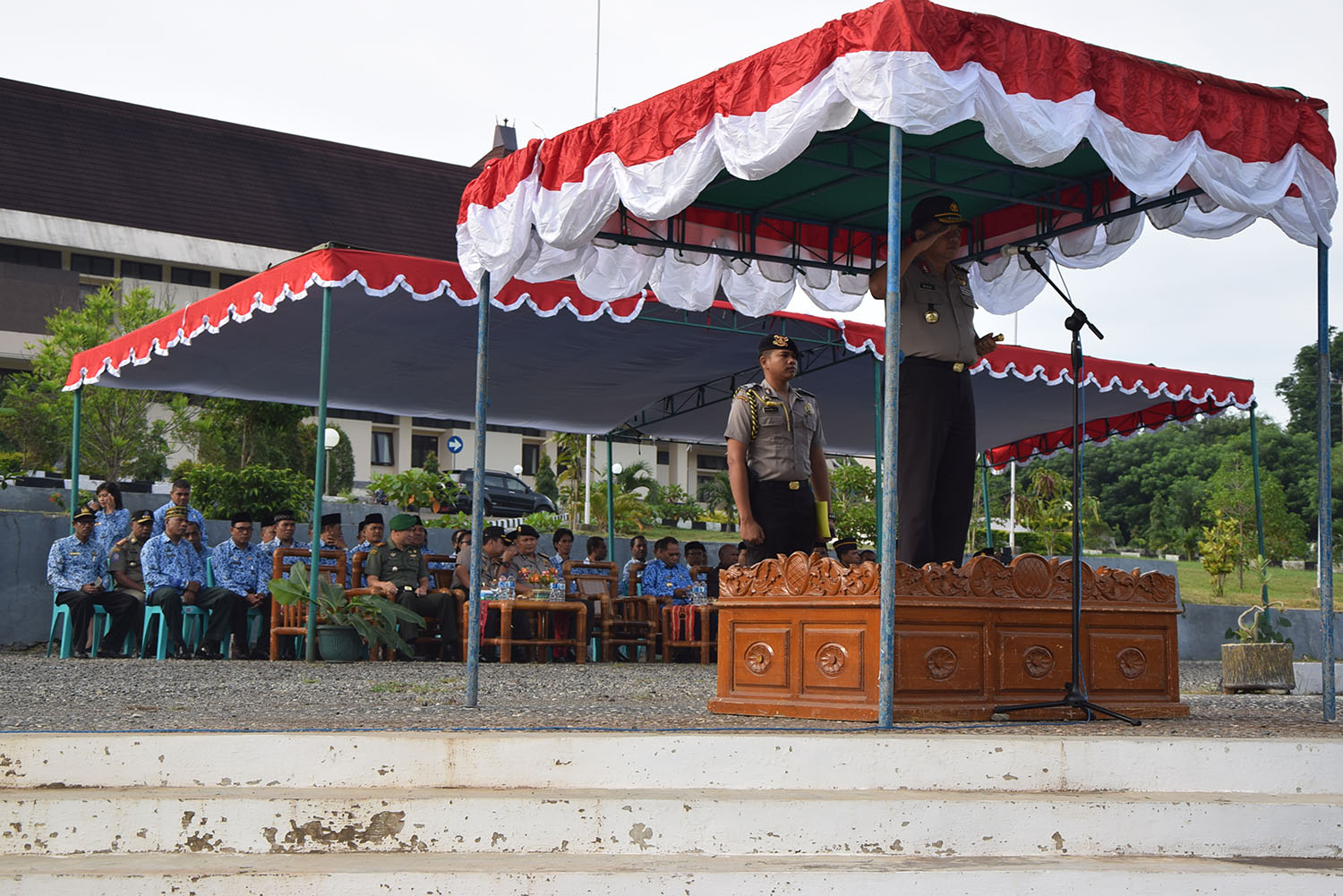 KAPOLDA NTT PIMPIN APEL KESADARAN KORPRI DI KANTOR BUPATI ALOR DALAM RANGKA MENDUKUNG PEMBANGUNAN DI KABUPATEN ALOR