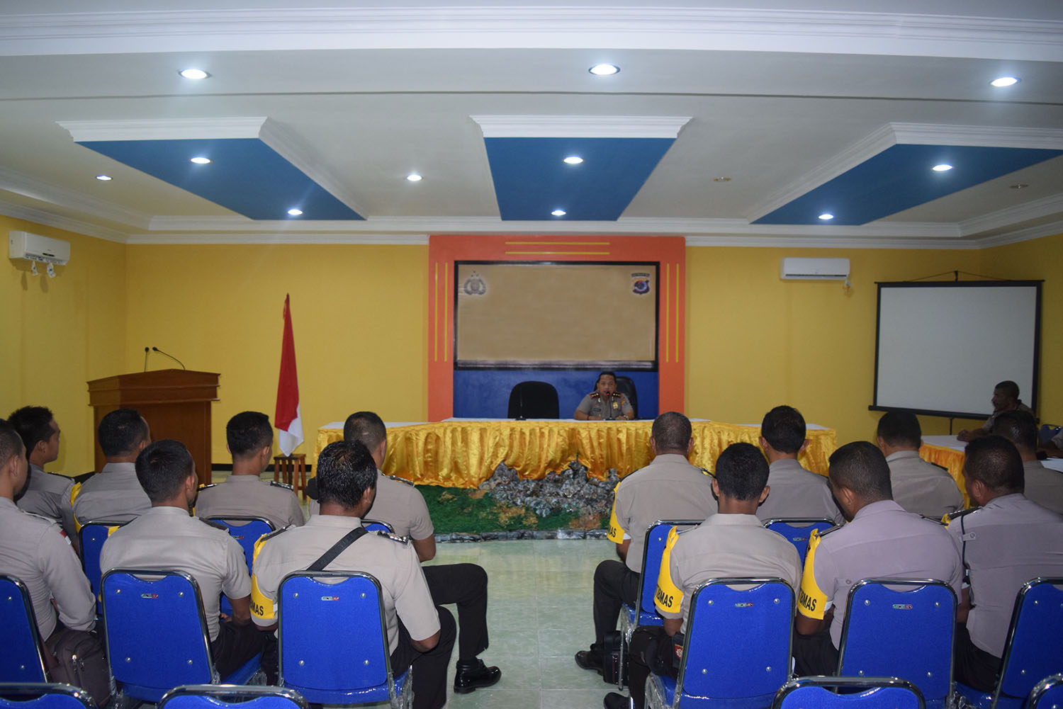 KAPOLRES ALOR GELAR ANEV KEGIATAN BHABINKAMTIBMAS