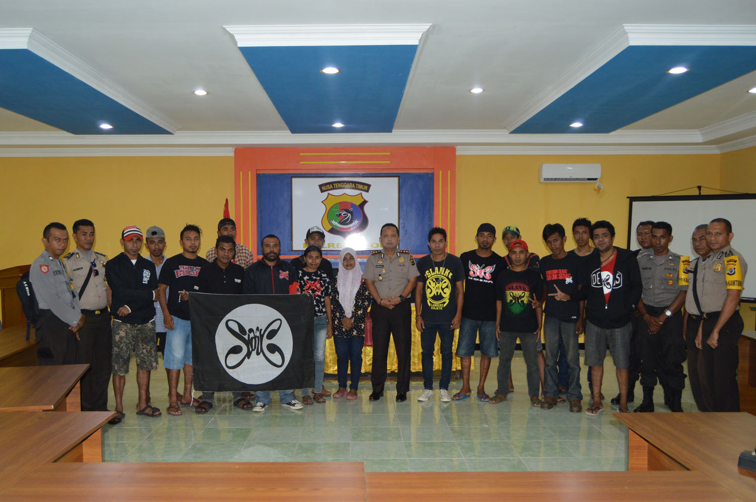 Polres Alor Bersama Ormas Slankers Bangun Mitra Perangi Narkoba