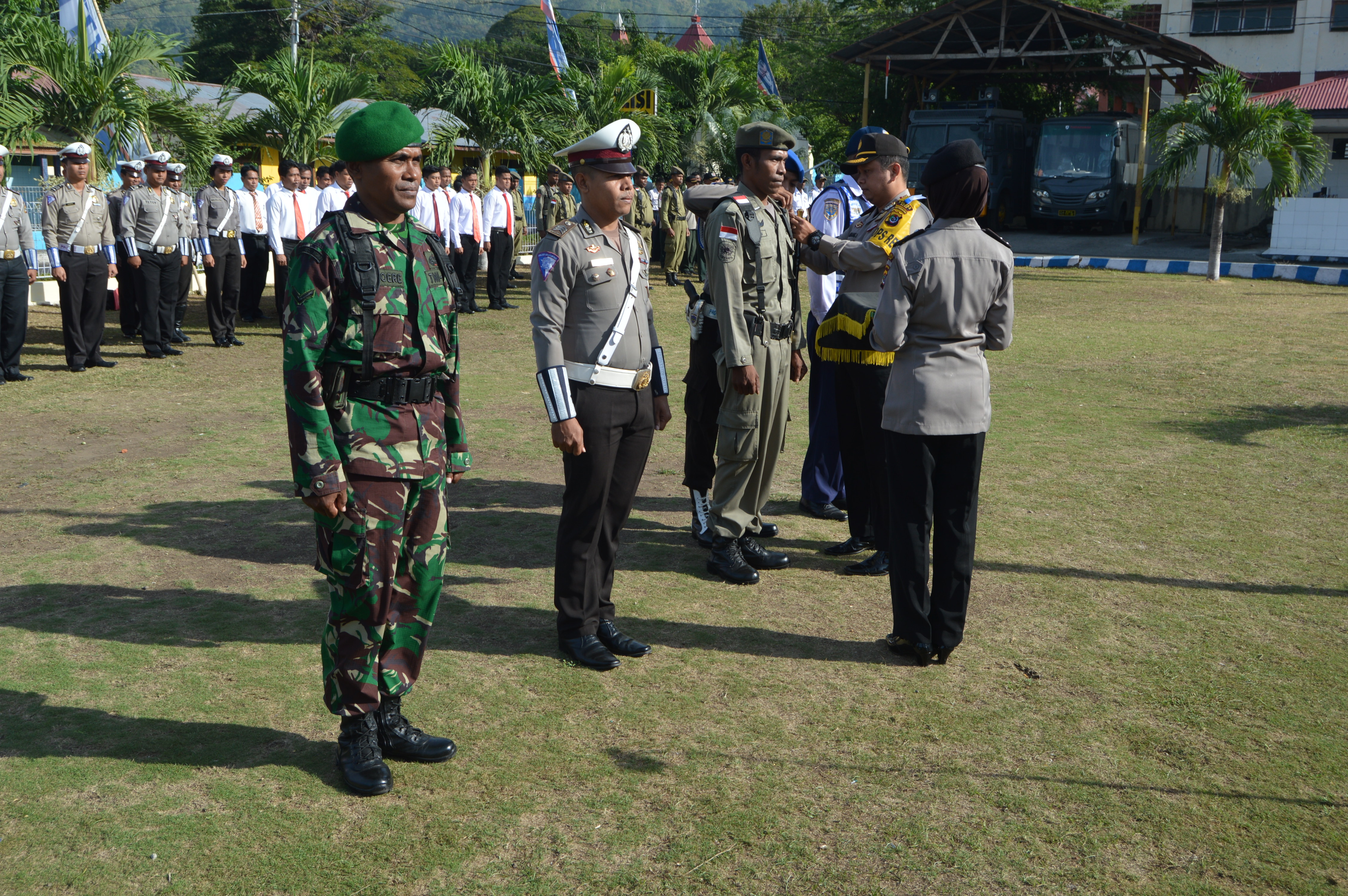 Polres Alor Laksanakan Apel Gelar Pasukan OPS Ramadniya Turangga 2016 Dalam Rangka PAM Idul Fitri 1437 H