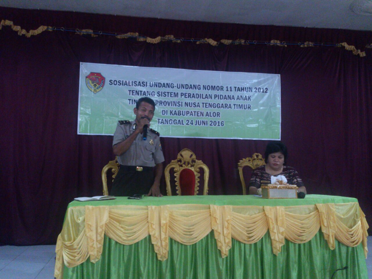 Ipda Anderias Selan Wakili Kapolres Alor Berikan Sosialisasi Undang-Undang No. 11 Tahun 2012