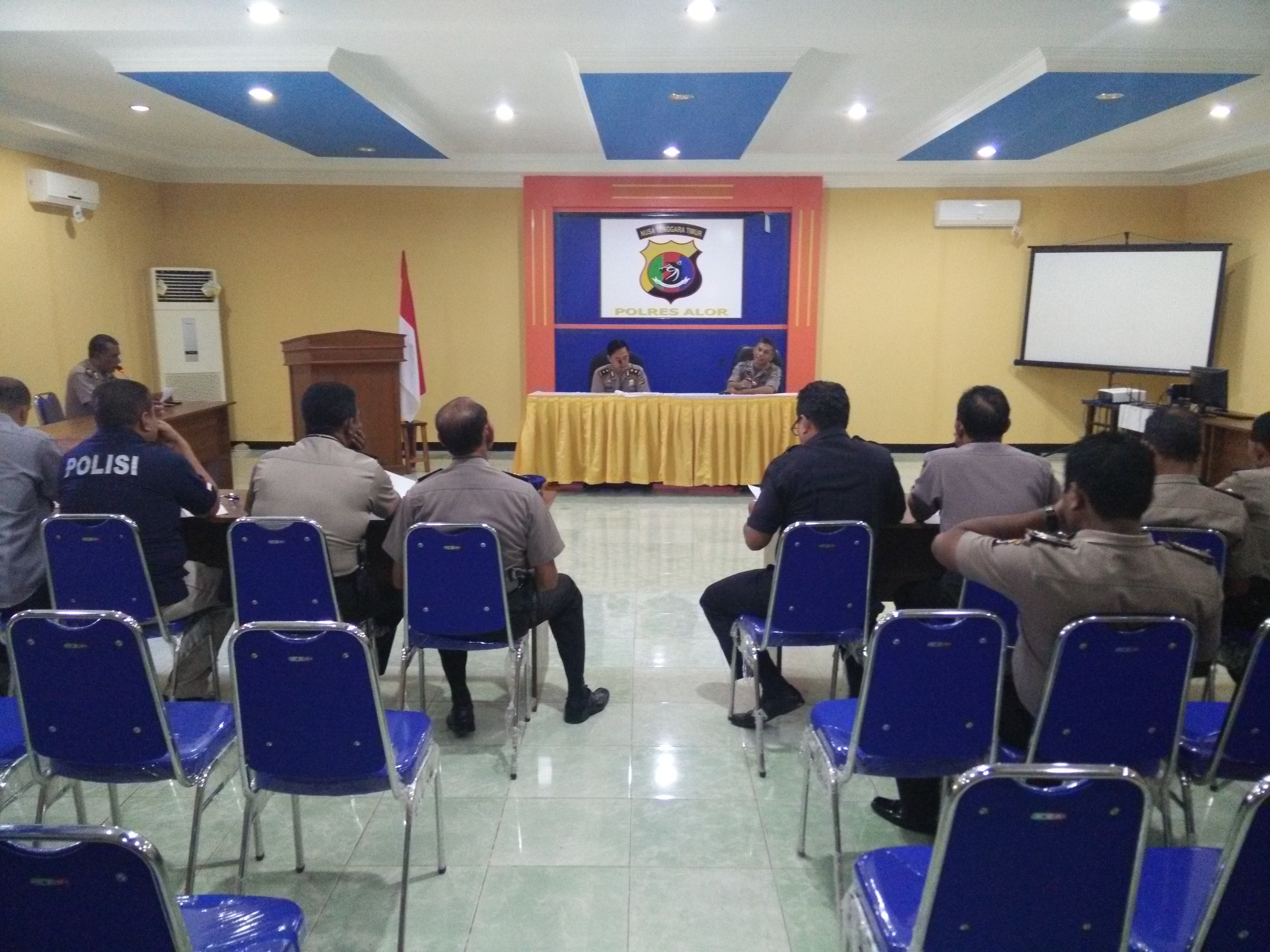 Rapat Perencanaan Kegiatan Menjelang Perayaan HUT Bhayangkara Ke 70 Di Aula Polres Alor