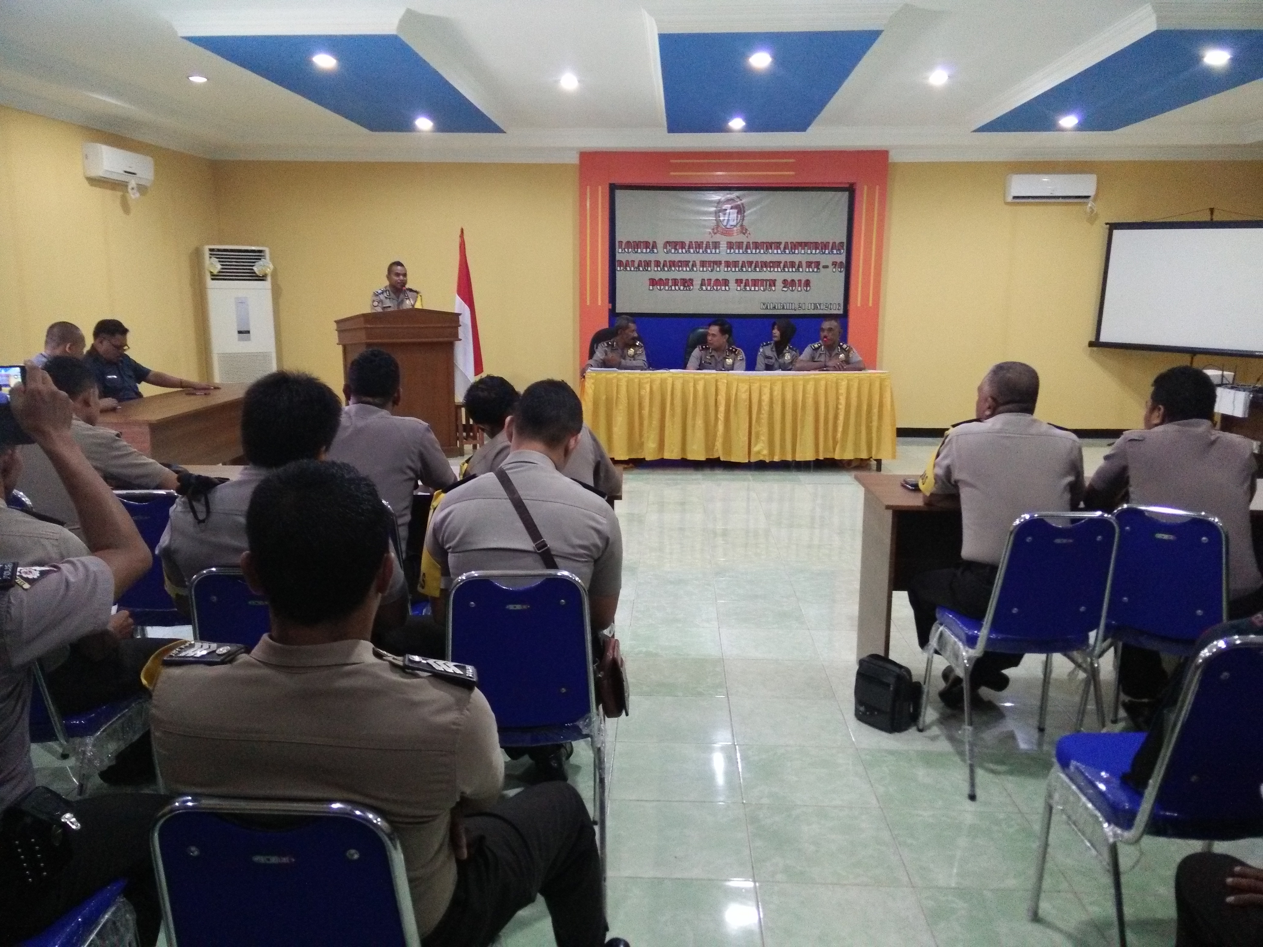 Sambut HUT Bhayangkara, Polres Alor Gelar Lomba Cerama Bhabinkamtibmas