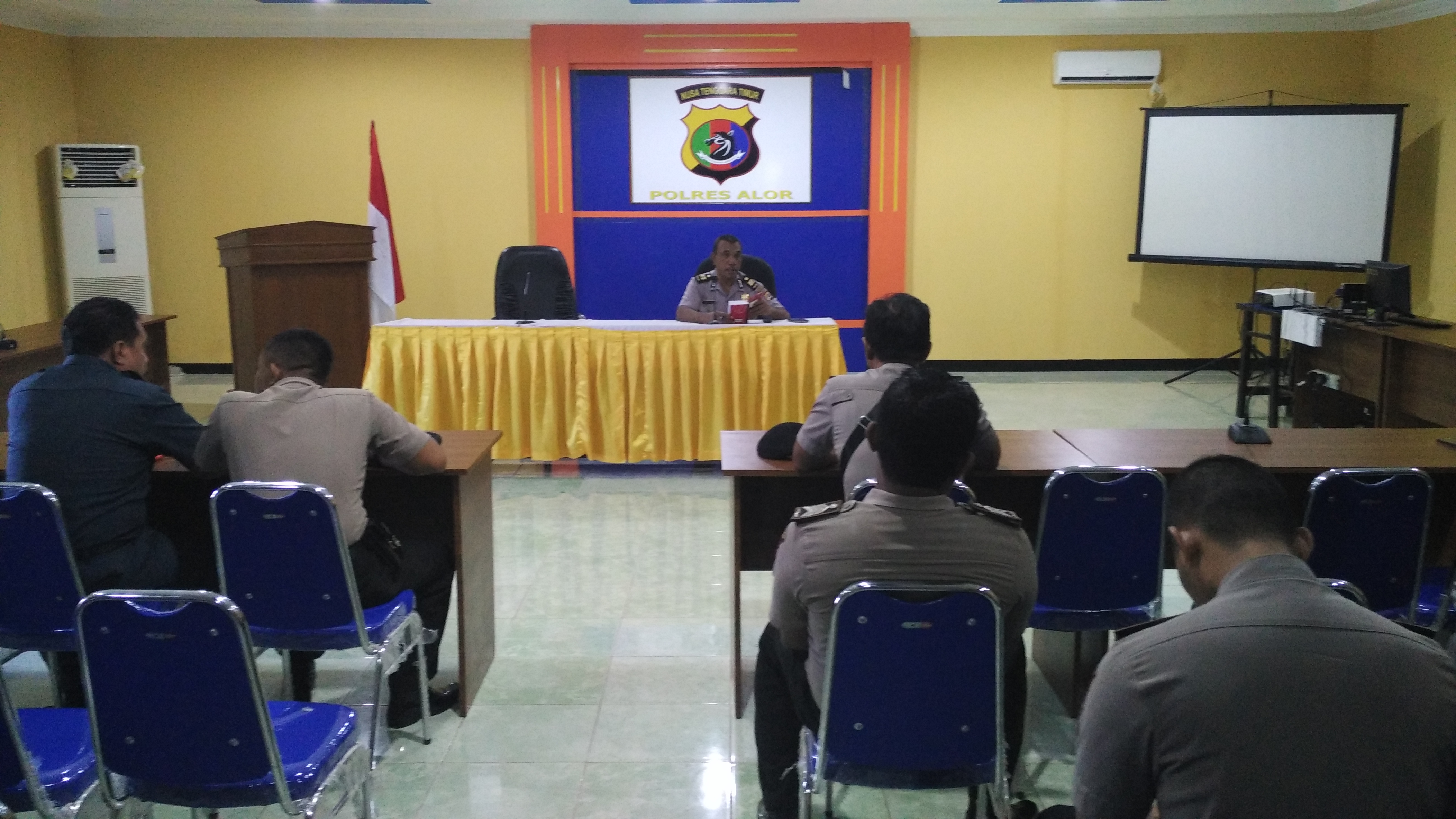 Rapat Persiapan Perayaan HUT Bhayangkara Ke 70 Di Aula Polres Alor