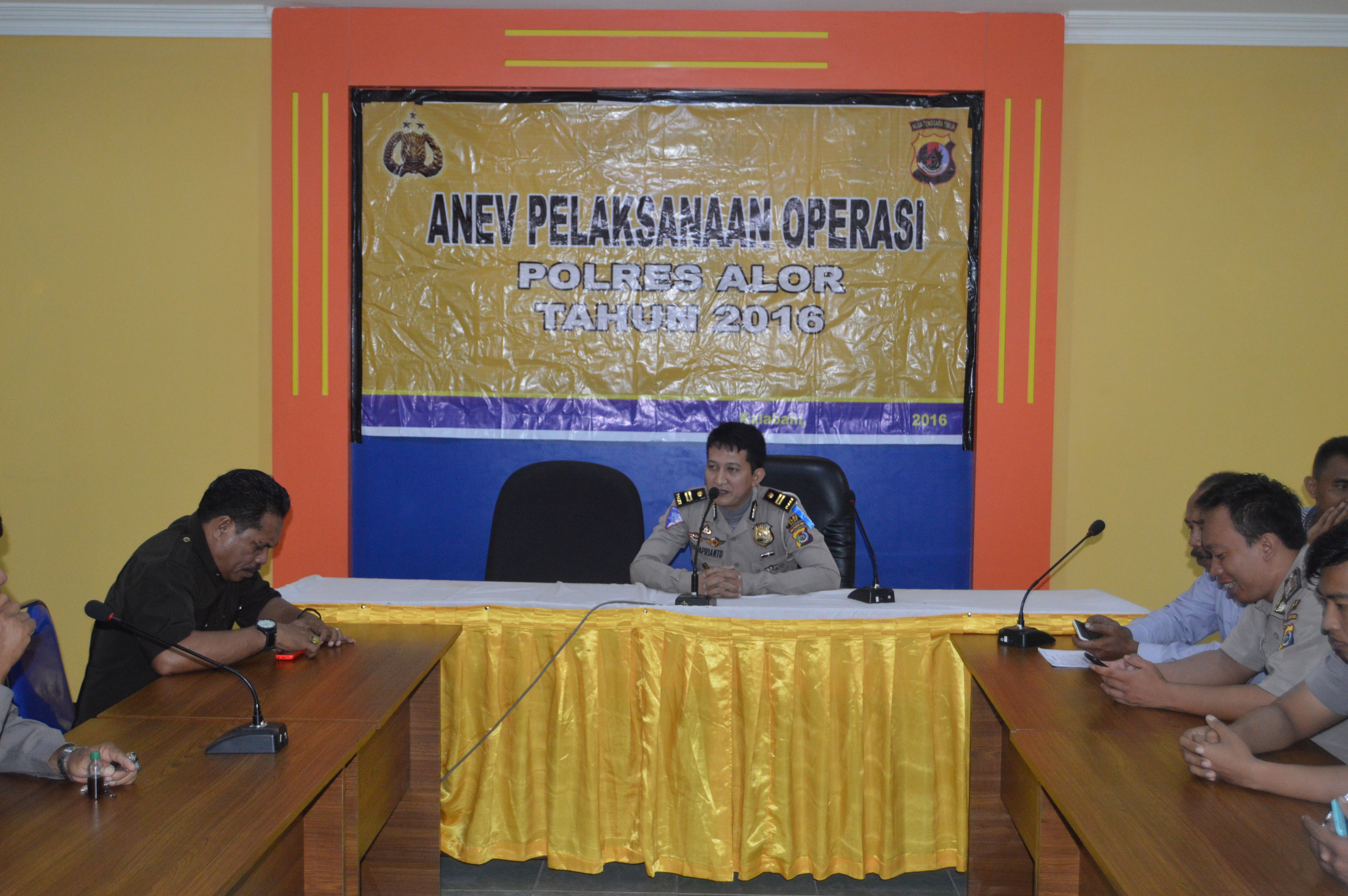 KBO Sat Lantas Polres Alor Pimpin Anev Harian Operasi Ramadniya 2016