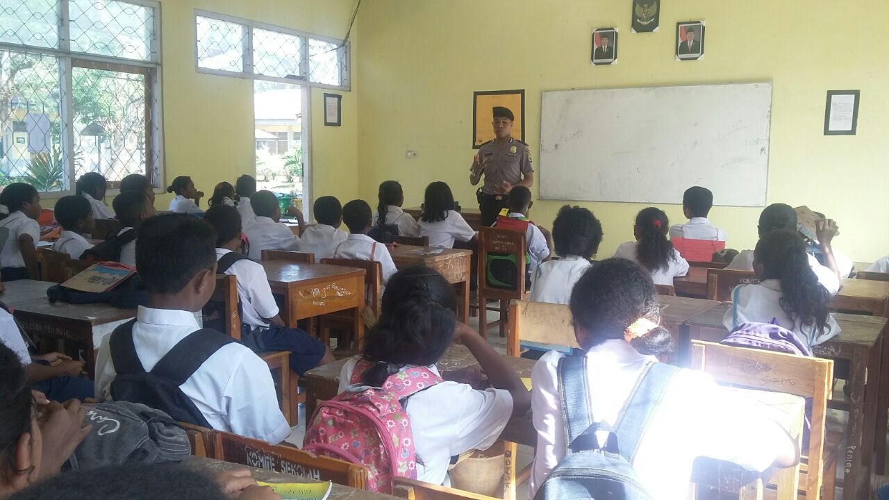 Jadikan Para Pelajar SMA Taat Hukum, Satuan Binmas Polres Alor Gelar Sosialisasi Kamtibamas