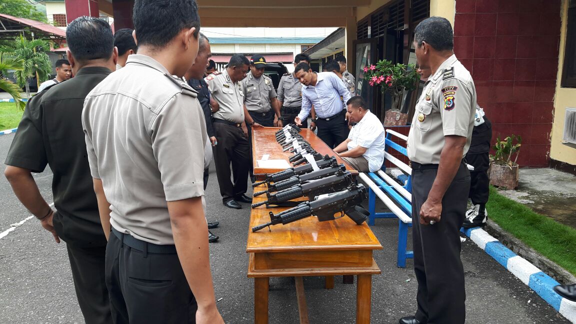 PROPAM POLRES ALOR MELAKUKAN PEMERIKSAAN TERHADAP SENPI ANGGOTA POLRES