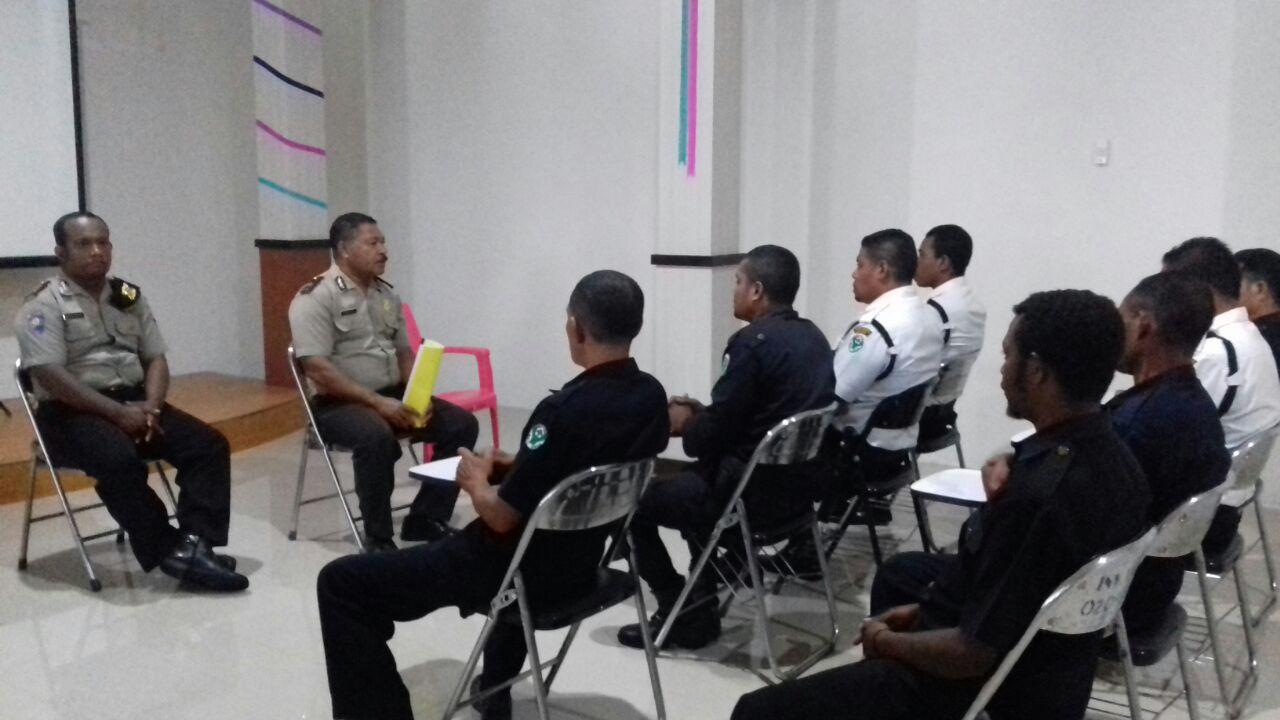 Polres Alor Lakukan Pembinaan Terhadap Satpam RSUD Kab. Alor