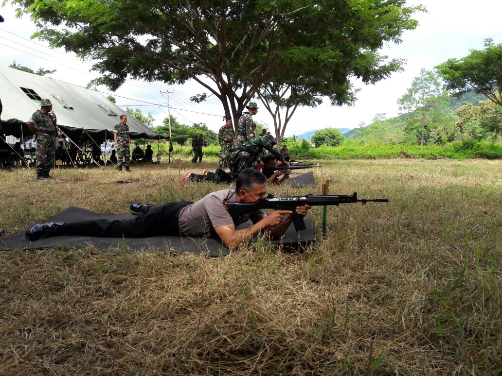 Jalin Sinergitas, Kodim 1622 Alor Dan Polres Alor Latihan Menembak Bersama