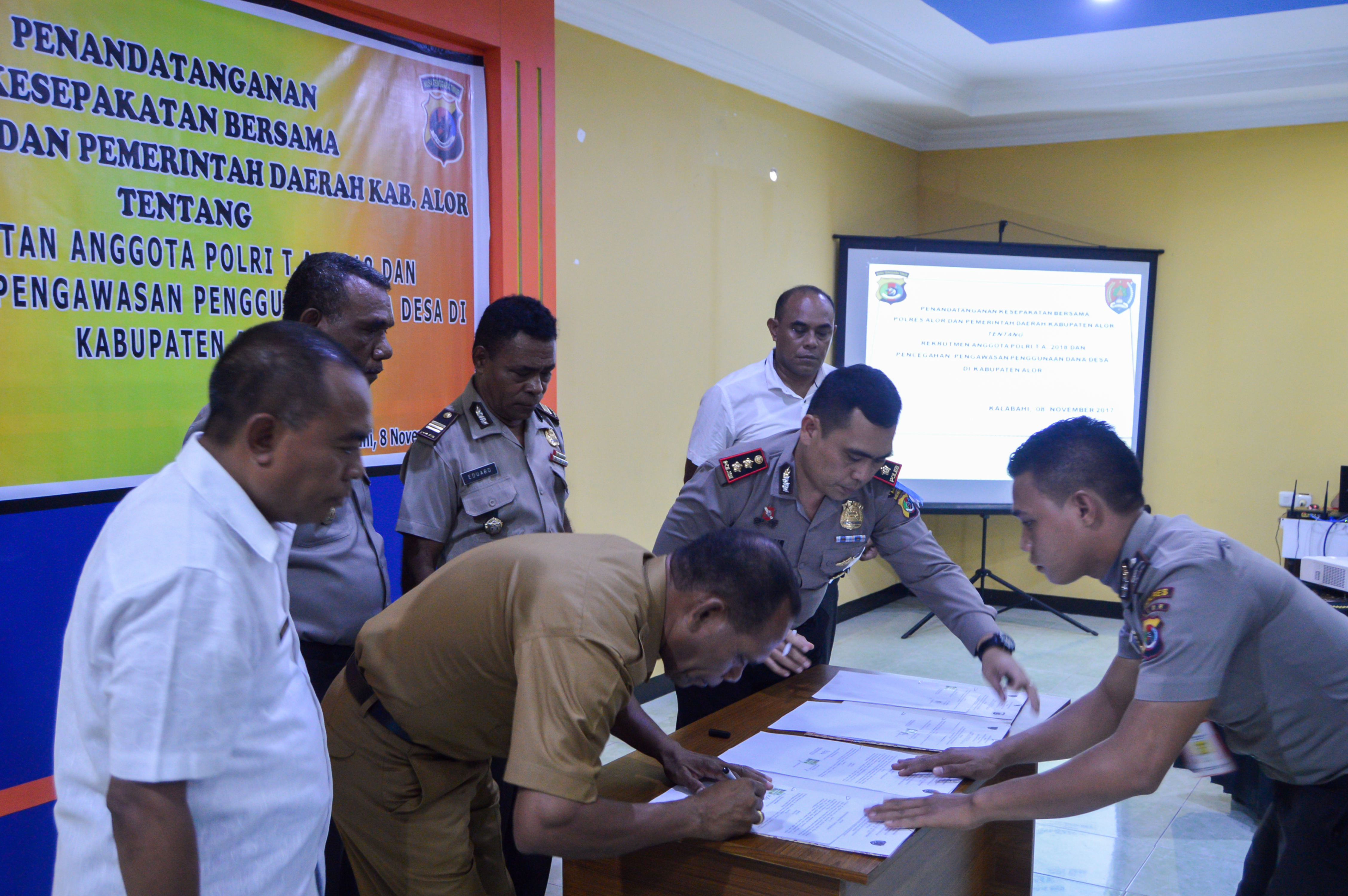 Polres Alor Dan Pemkab Lakukan Mou Terkait Perekrutan Anggota Polri Dan Pengawasan DD