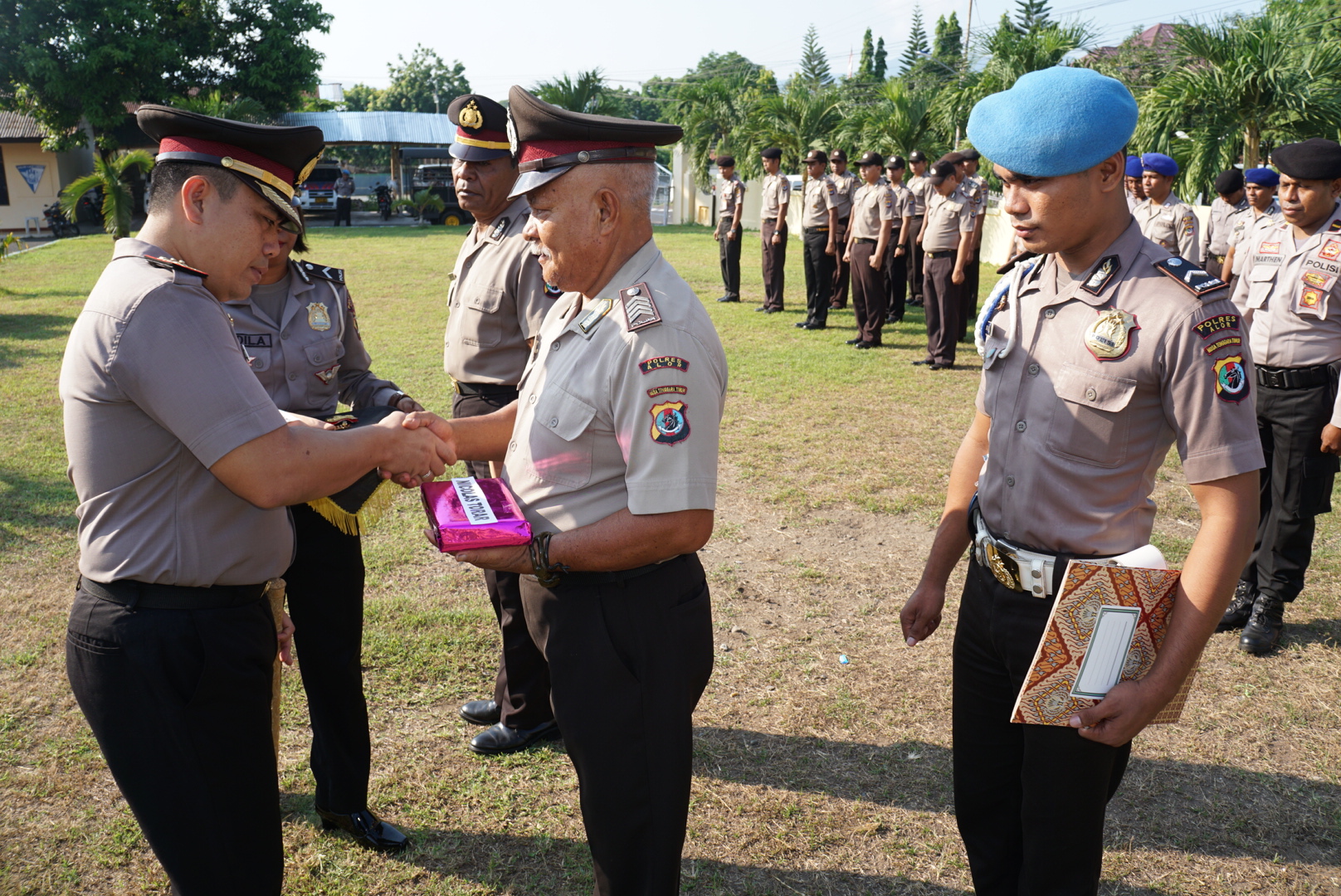 Tiga Orang Anggota Polres Alor Masuki Purna Bhakti