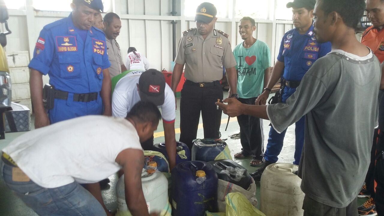 Ops Pekat II, polres Alor Amankan Ratusan Liter Sopi