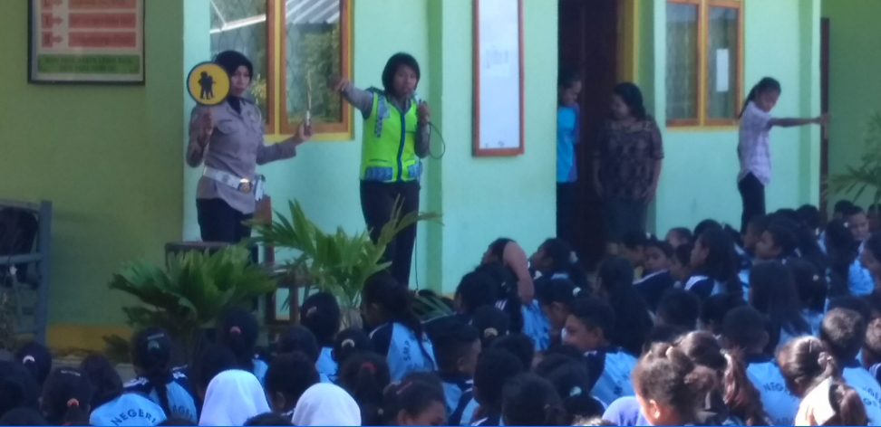 Sat Lantas Polres Alor Sosialisasi Tertib Lalulintas Di Sekolah Sekolah