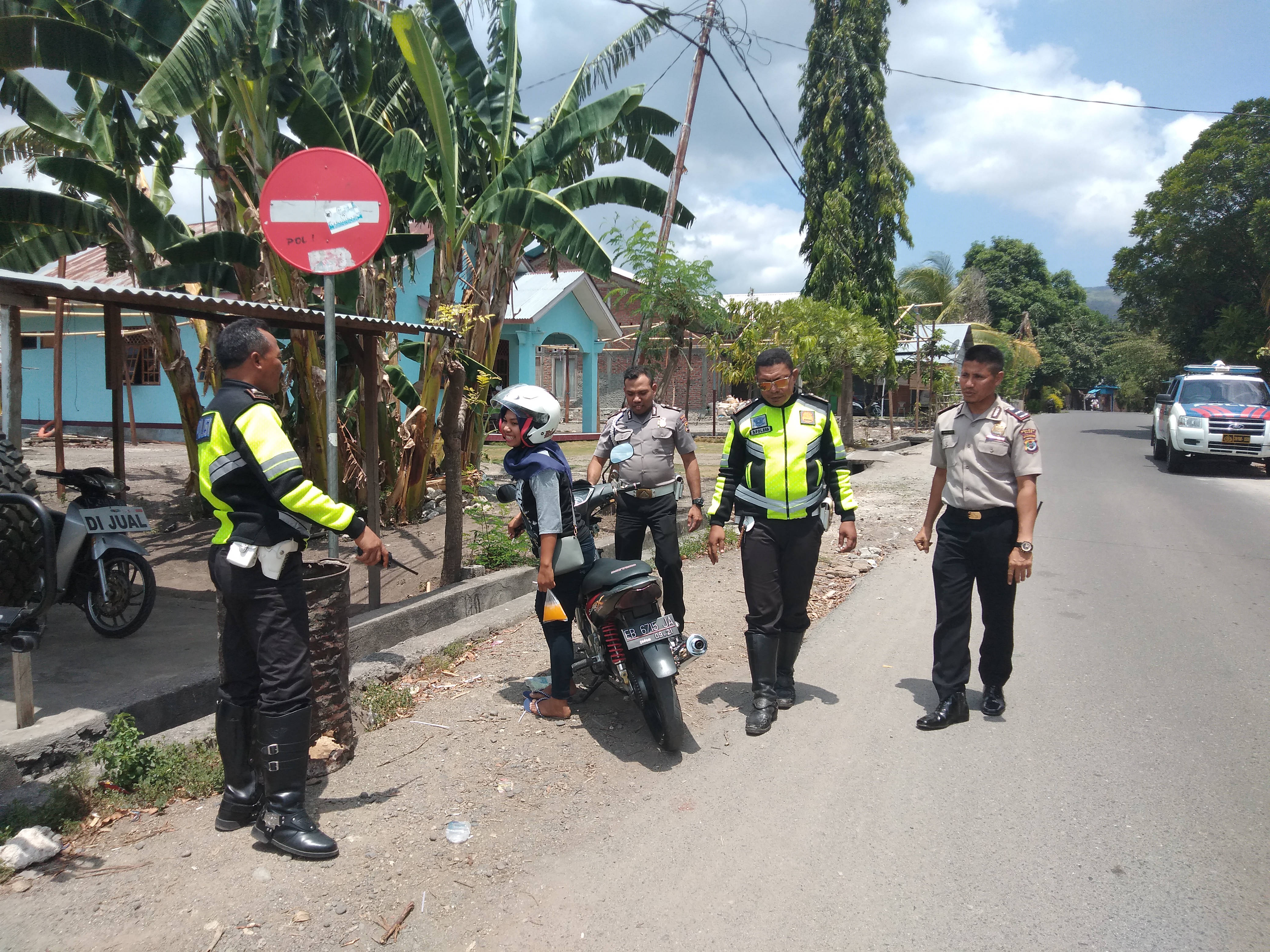 Sat Lantas Polres Alor Tegur Pengendara Yang Melanggar