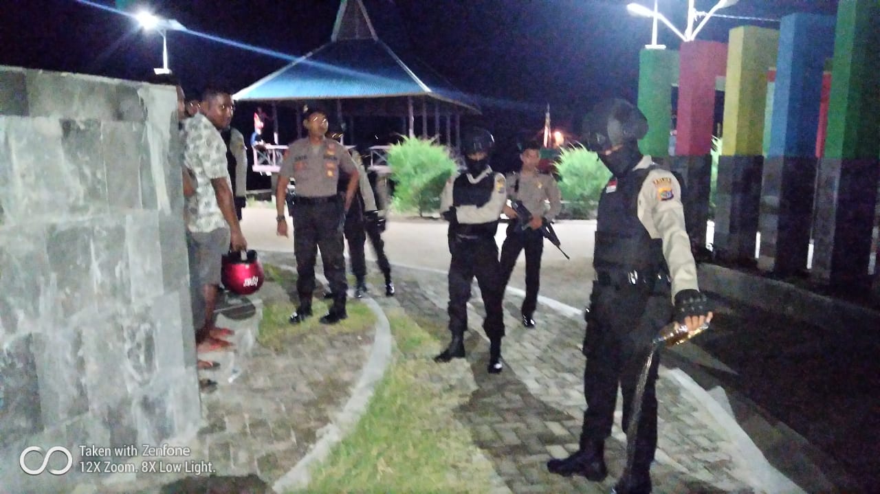 Beri Rasa Aman, Sat Sabhara Polres Alor Lakukan Patroli Malam