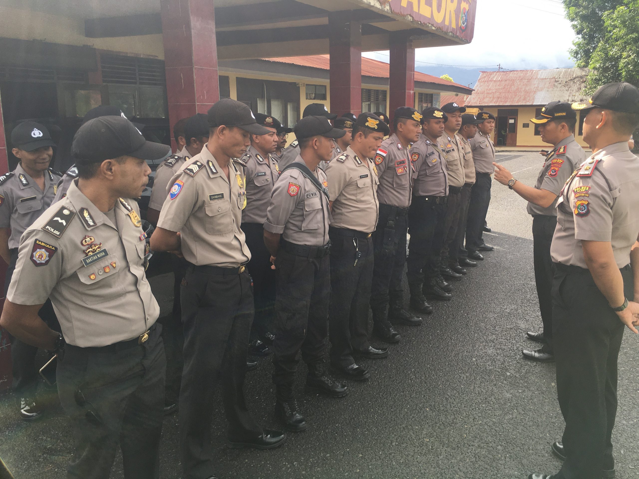 Kapolres Alor Beri Arahan Kepada Personil Bhabinkamtibmas