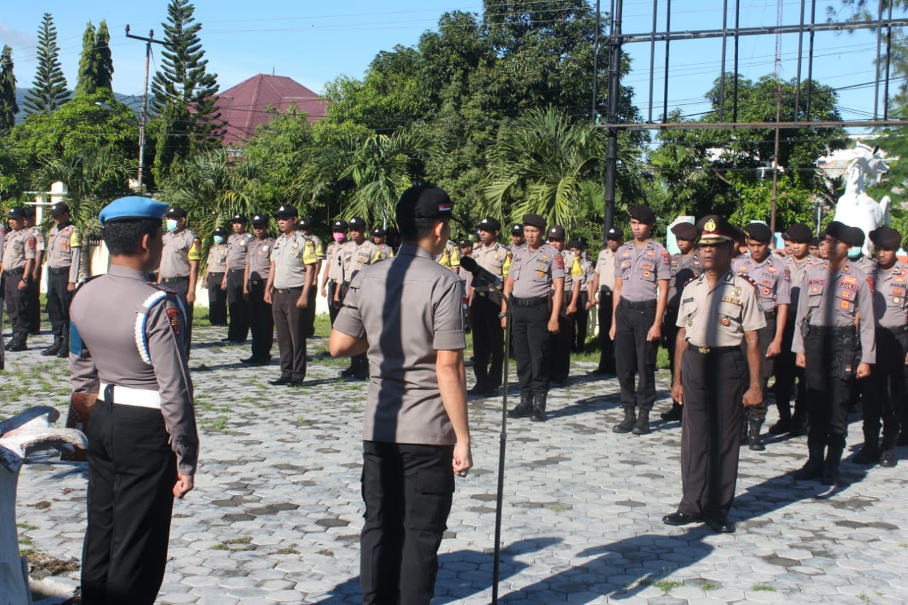 Kapolres Alor Pimpin Upacara Korps Raport Kenaikan Pangkat Kabag Sumda